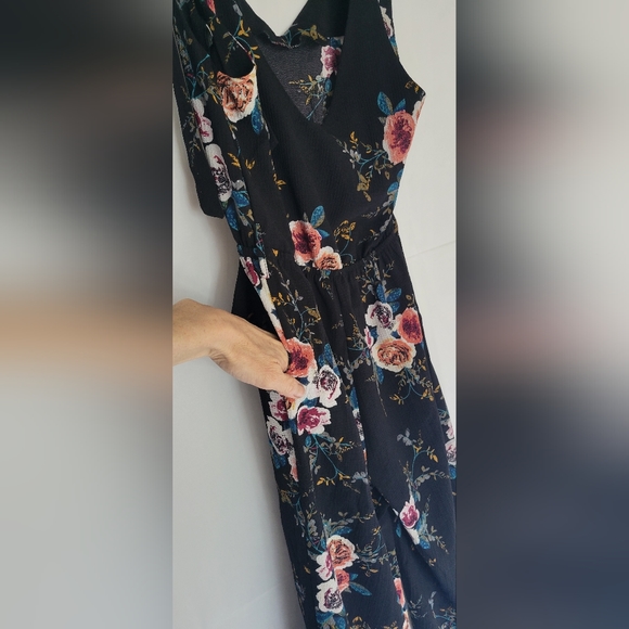 Belongsci Floral Beachy Jump Suit With Tye Sleeves - Picture 3 of 11